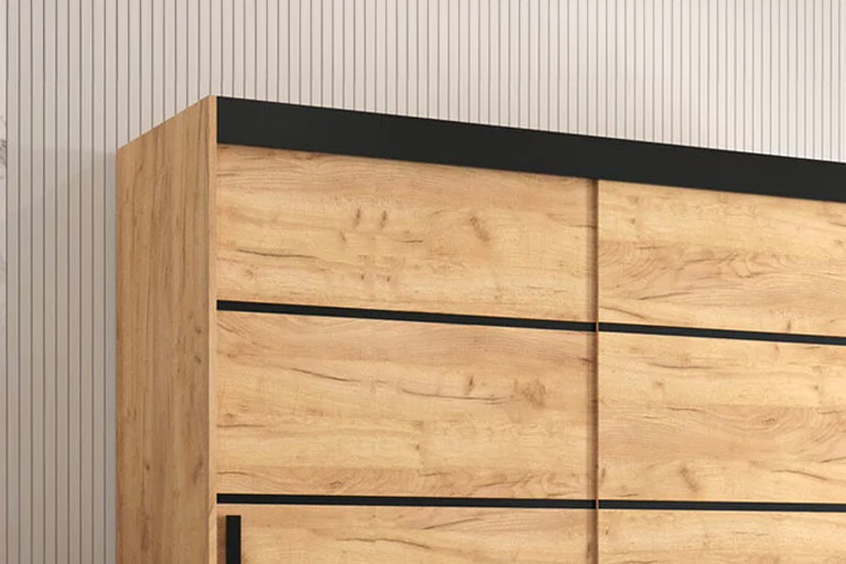 Décorations collées